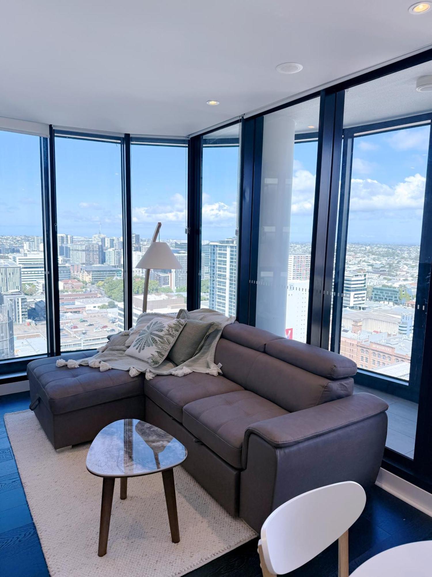 Skyline Serenity Luxury Apt With Free Parking Apartment Brisbane Exterior photo